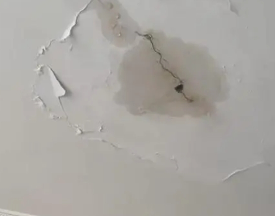扎赉特旗阳台漏水维修公司分享下屋面防水工程质量问题原因分析